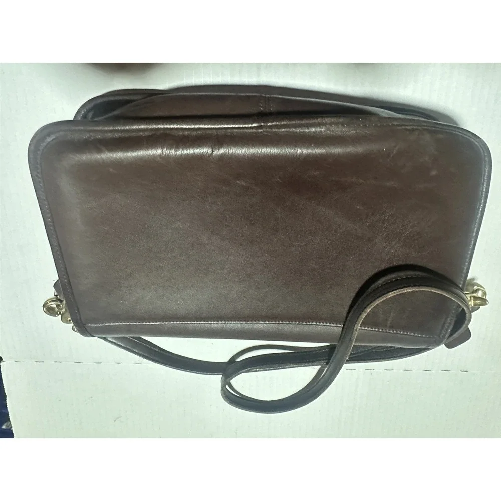 AUTHENTIC VINTAGE COACH - HIGHLY COVETED LARGER CITY BAG SIZE